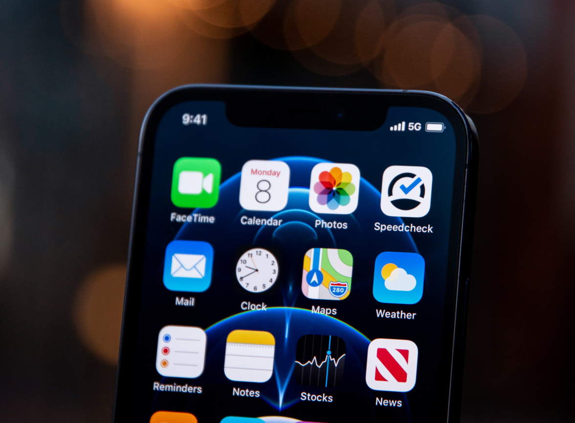 临泽苹果手机维修分享为什么 iPhone 12 在冬季会自动关机 